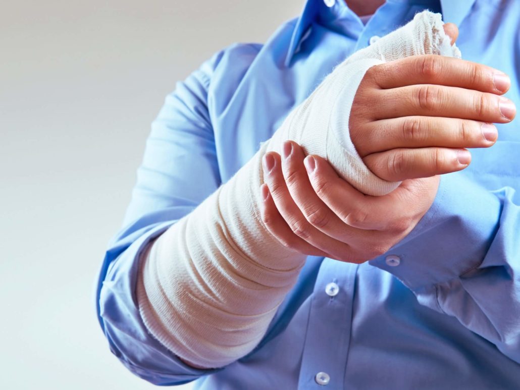 Report: Lions’ Matthew Stafford Performed with Damaged Again Damage Final Season